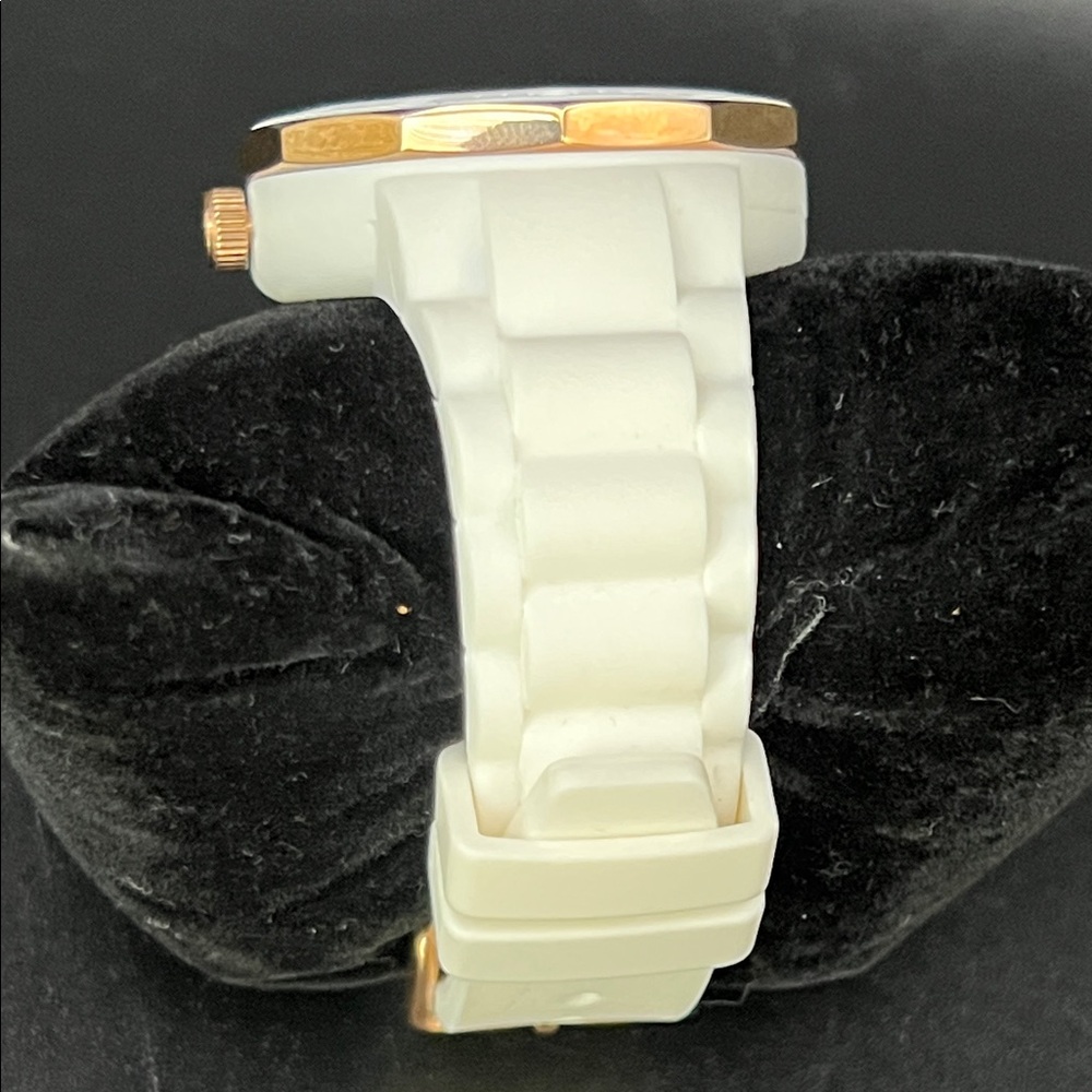 Oceanaut Sport White & Rose Gold Aqua Watch, Never Worn - Picture 5 of 11
